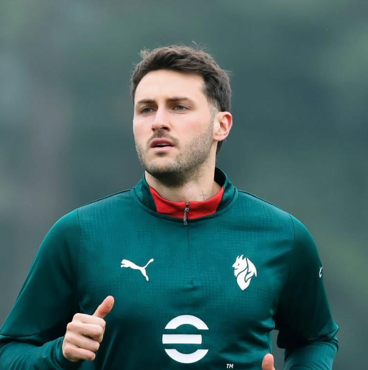 Santiago Giménez — AC Milan Forward, Mexico